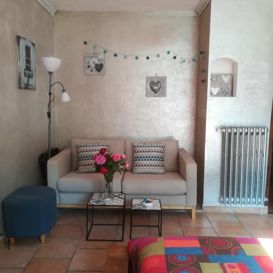 Appartements Dans Villa Privee Avec Piscine, Jardin, Parking Clos, Wifi, Climatisation Meyreuil Exterior foto