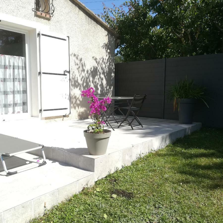 Appartements Dans Villa Privee Avec Piscine, Jardin, Parking Clos, Wifi, Climatisation Meyreuil Exterior foto
