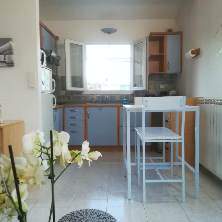 Appartements Dans Villa Privee Avec Piscine, Jardin, Parking Clos, Wifi, Climatisation Meyreuil Exterior foto