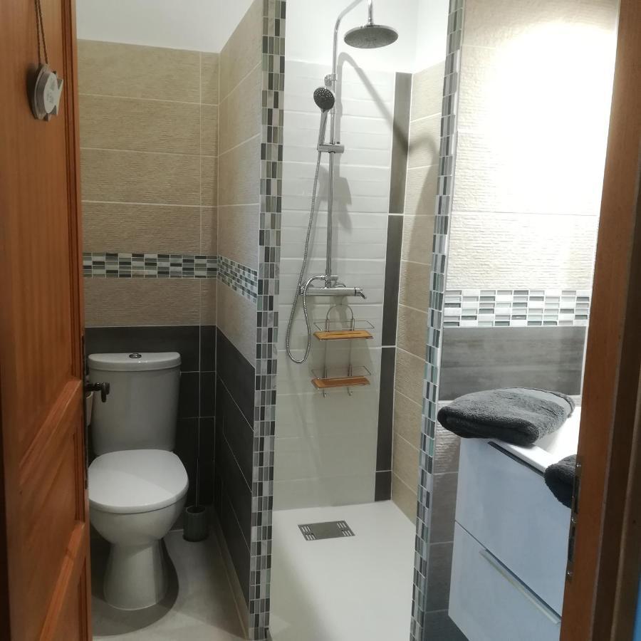 Appartements Dans Villa Privee Avec Piscine, Jardin, Parking Clos, Wifi, Climatisation Meyreuil Exterior foto